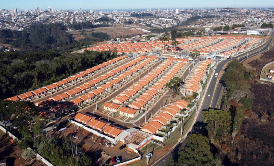 Em menos de dois anos, Governo do Paraná ajuda 30 mil famílias a conquistarem uma casa própria