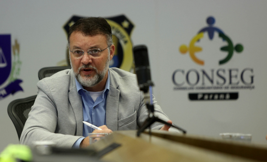 Reunião do gabinete de crise no Centro de Operações Cidade da Polícia