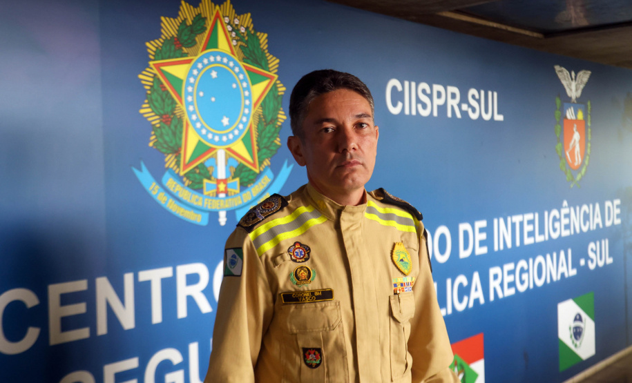 Reunião do gabinete de crise no Centro de Operações Cidade da Polícia