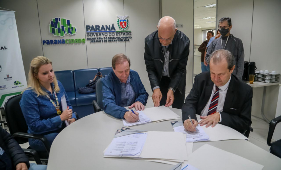 Programa Geração Paraná Digital cria acesso ao conhecimento e renda qualificada a estudantes