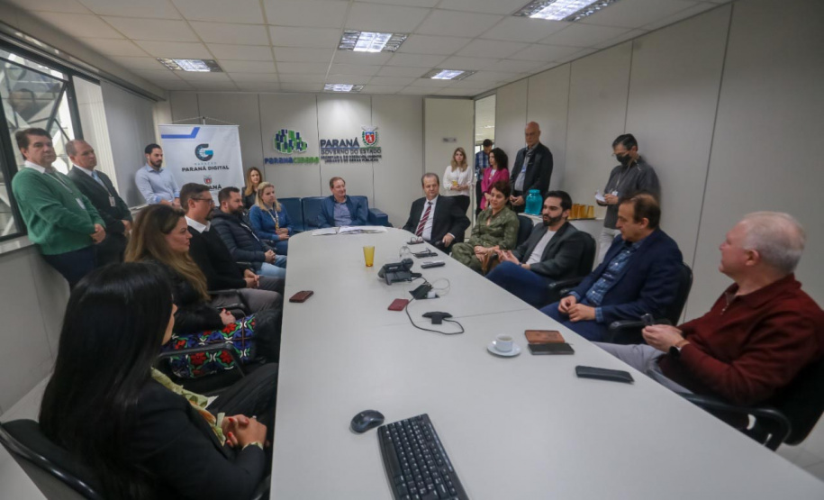 Programa Geração Paraná Digital cria acesso ao conhecimento e renda qualificada a estudantes