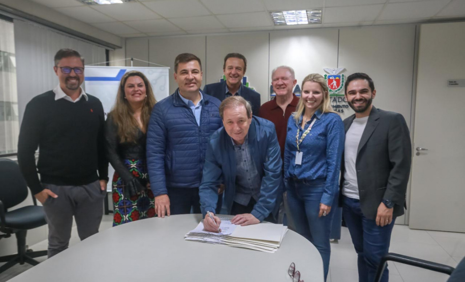 Programa Geração Paraná Digital cria acesso ao conhecimento e renda qualificada a estudantes