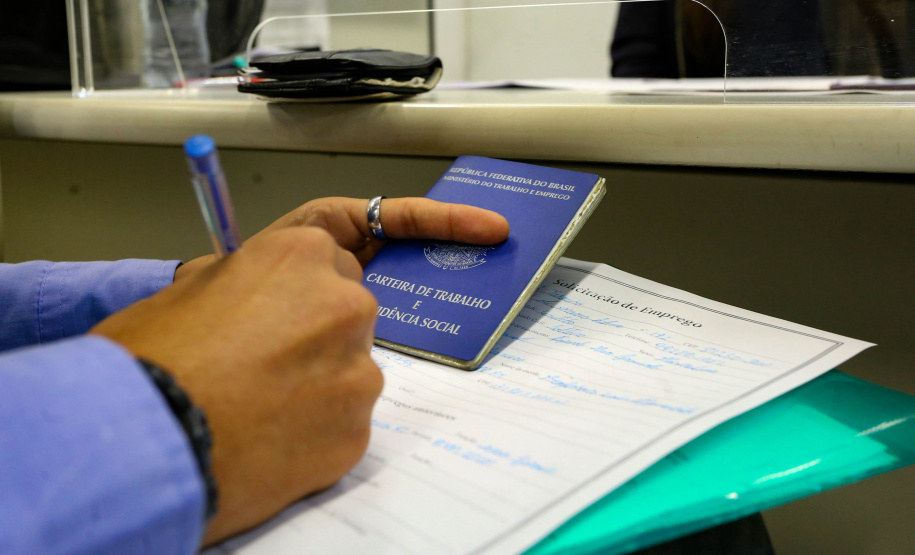 Mutirões e intermediação qualificada impulsionaram geração de empregos no Paraná