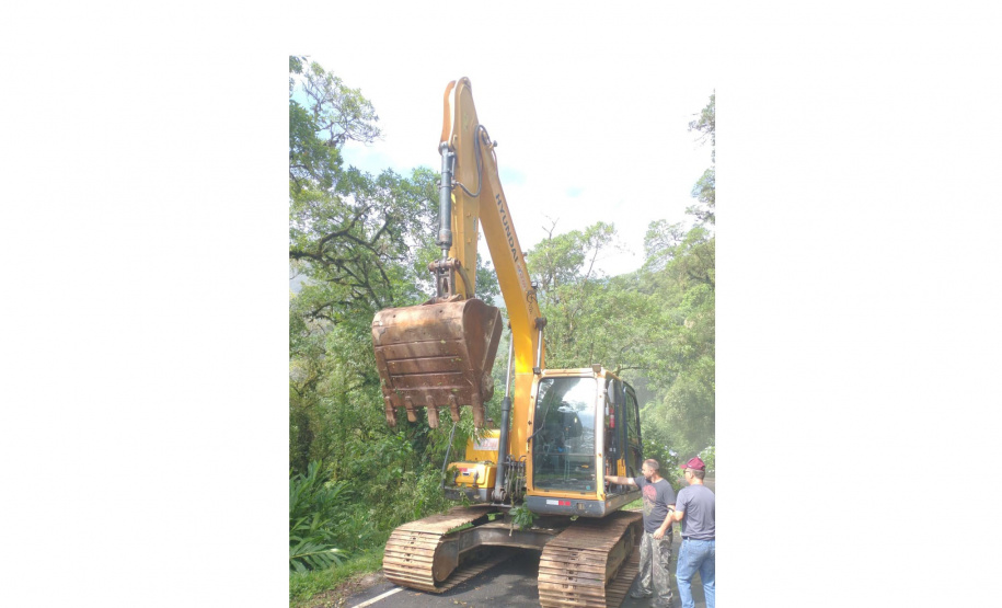 DER avança nos trabalhos para recuperação da Estrada da Graciosa