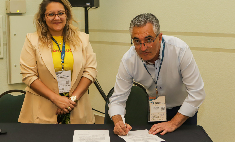 Ampliação do turismo religioso no Paraná é pauta de encontro técnico em Foz do Iguaçu