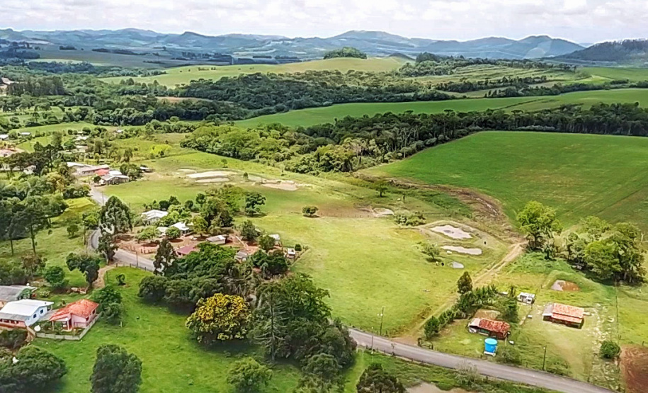 Governo do Estado entrega 94 títulos de domínio e matrículas em Ivaí, nos Campos Gerais