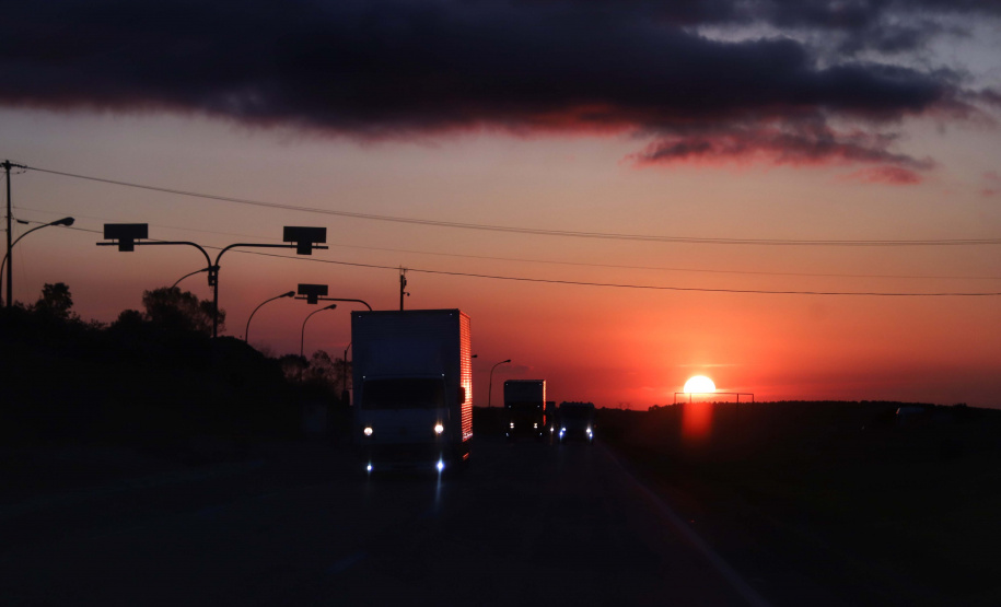 Verão começa ensolarado na maioria das regiões do Paraná