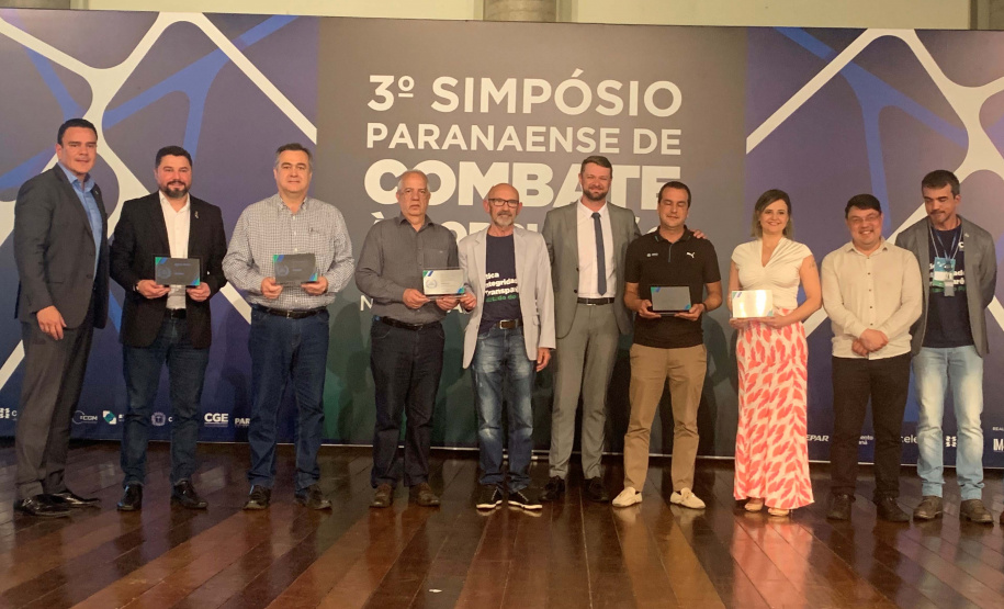 Secretaria da Saúde recebe “Prêmio Destaque” para a transparência e ética