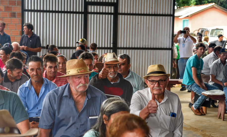 Governo do Estado entrega 94 títulos de domínio e matrículas em Ivaí, nos Campos Gerais