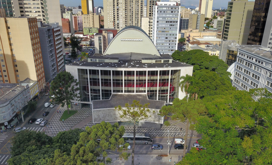 Quase 300 mil pessoas assistiram 527 espetáculos no Centro Cultural Teatro Guaíra em 2022