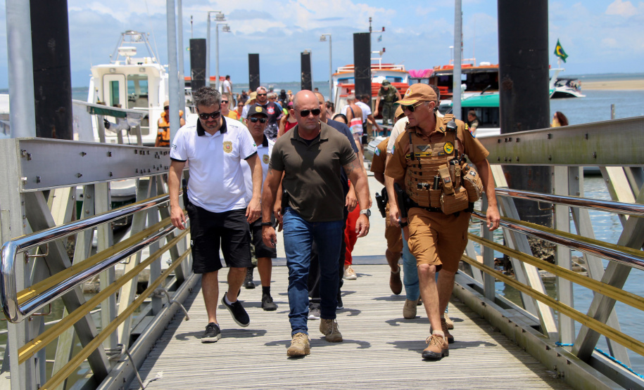 Secretário da Segurança acompanha ações do Verão Maior Paraná em Guaratuba e na Ilha do Mel