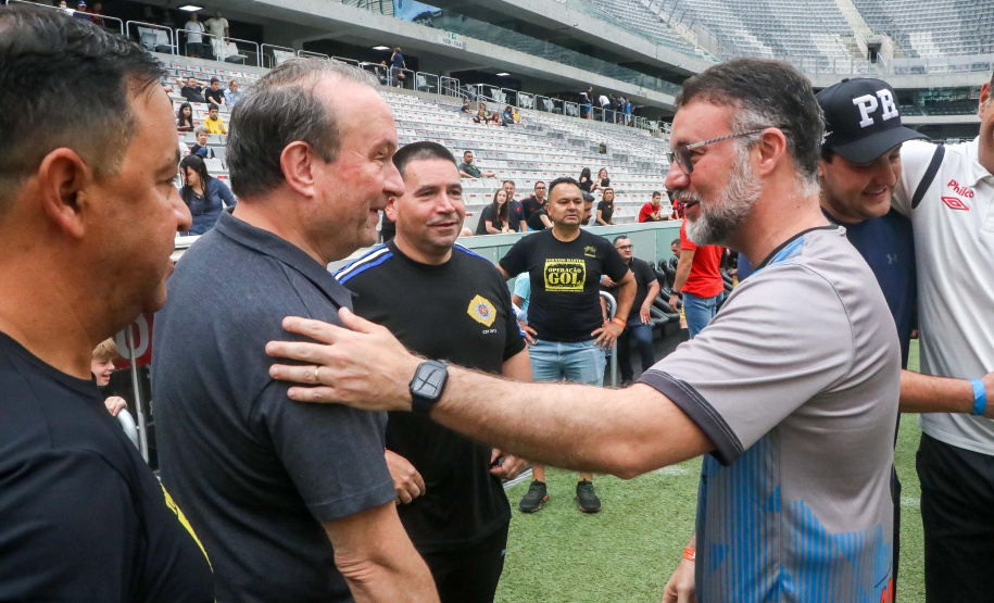 6º edição da Operação Gol, que visa arrecadar doações para Associação dos Amigos do Hospital das Clínicas e para a Associação Terapêutica e Paradesportiva Equocavalaria