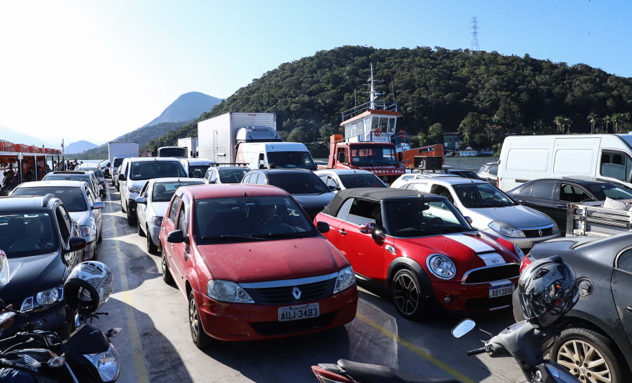 Terceiro ferry boat retorna à baía de Guaratuba e verão terá operação completa