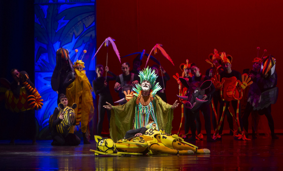 Lago dos Cisnes e novas exposições movimentam a agenda; museus têm horários especiais nesta sexta