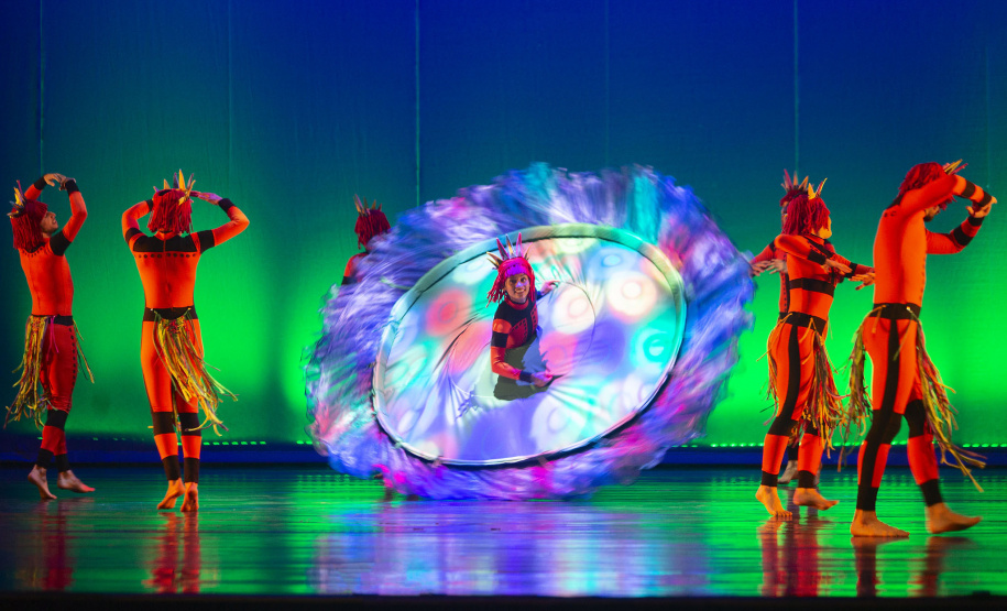 Balé Teatro Guaíra e Orquestra Sinfônica do Paraná encerram 2022 reapresentando os sucessos Lago dos Cisnes e Lendas Brasileiras -