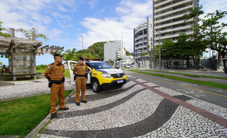 Com dois helicópteros e viatura inteligente, mais de 600 policiais militares vão atuar no Verão Maior Paraná