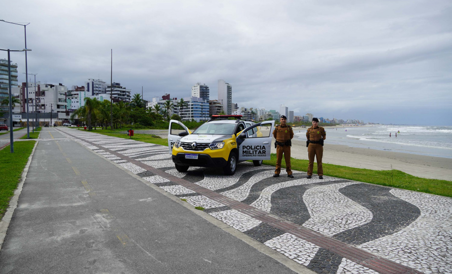 Com dois helicópteros e viatura inteligente, mais de 600 policiais militares vão atuar no Verão Maior Paraná