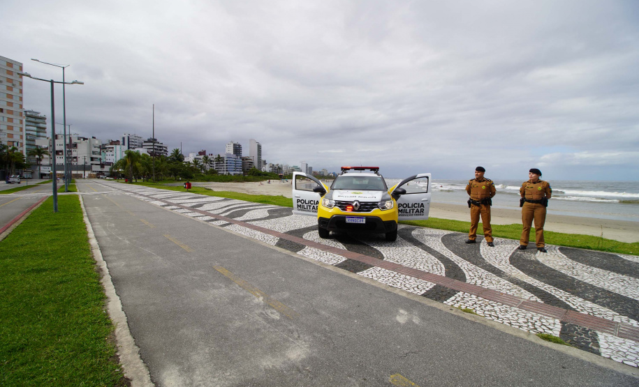Com dois helicópteros e viatura inteligente, mais de 600 policiais militares vão atuar no Verão Maior Paraná