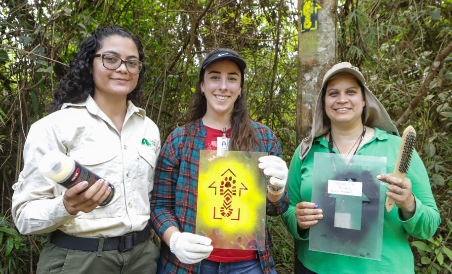 Hernandarias (Paraguai), 30 de novembro de 2022 - Marcação do Caminho do Peabiru no Refúgio Biológico Tati Yupi, dentro do lado paraguaio da Usina de Itaipu.