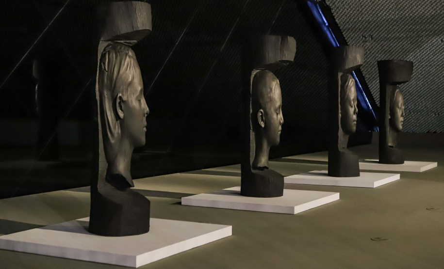 O público já pode conferir no espaço do Olho a exposição “Invisível e Indizível”, do artista espanhol Jaume Plensa.