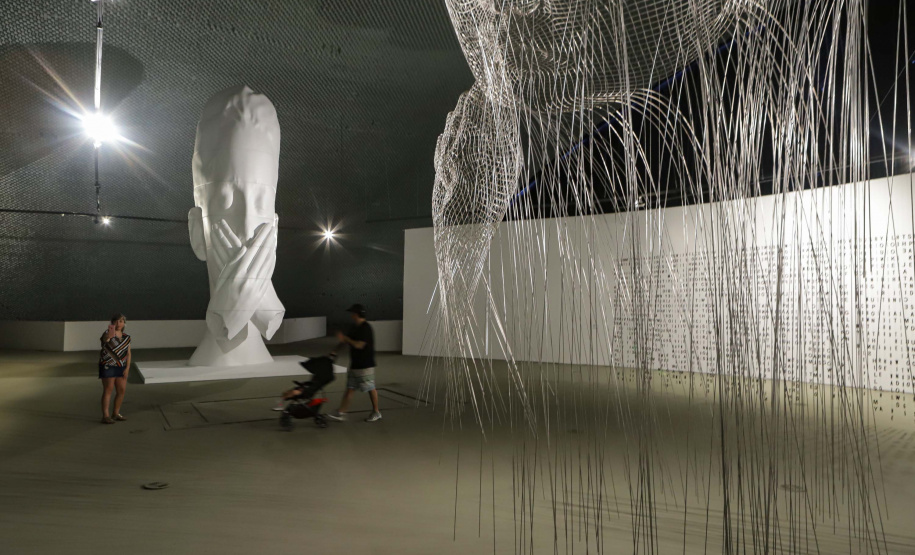 O público já pode conferir no espaço do Olho a exposição “Invisível e Indizível”, do artista espanhol Jaume Plensa.