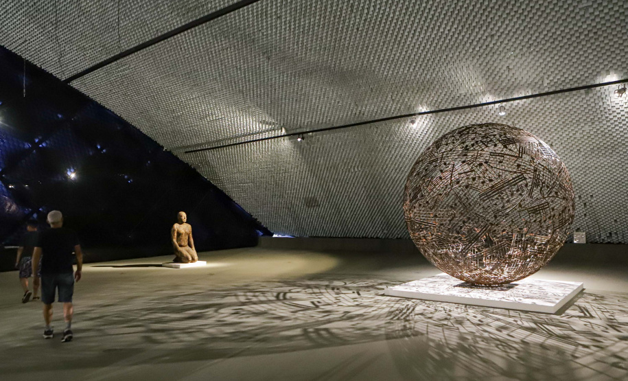 O público já pode conferir no espaço do Olho a exposição “Invisível e Indizível”, do artista espanhol Jaume Plensa.