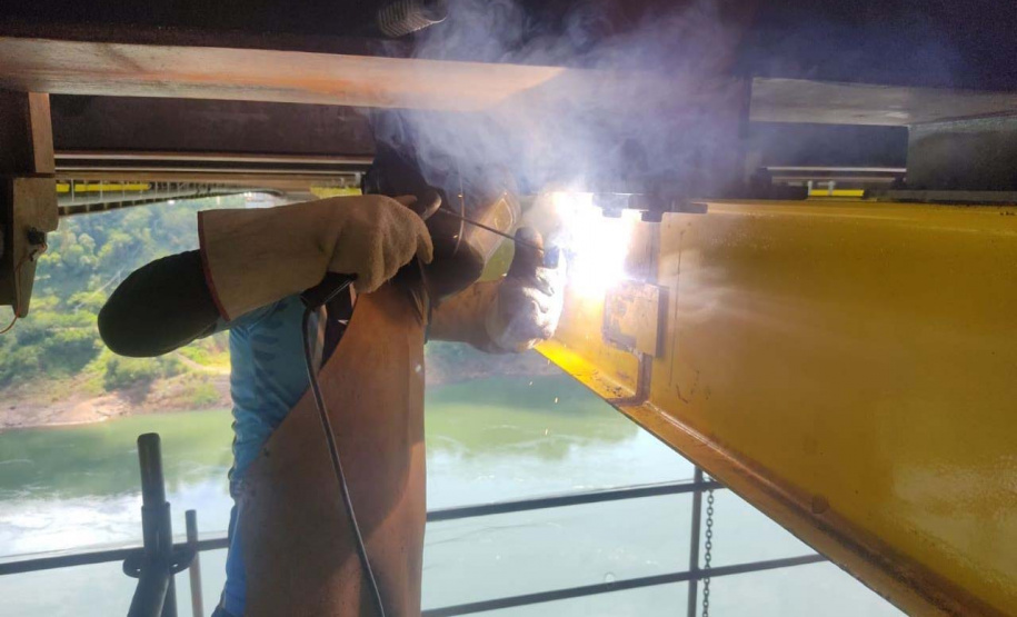 Ponte da Integração passa por teste carga e recebe acabamentos finais