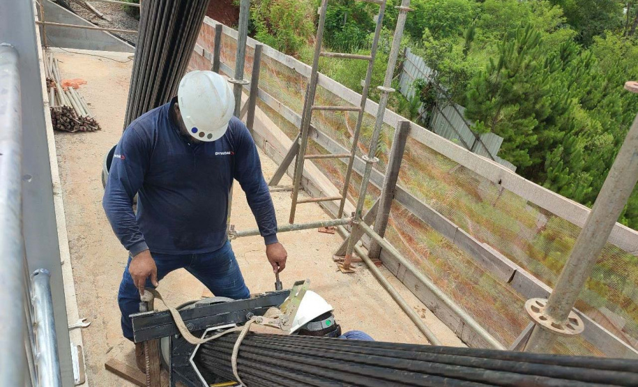 Ponte da Integração passa por teste carga e recebe acabamentos finais