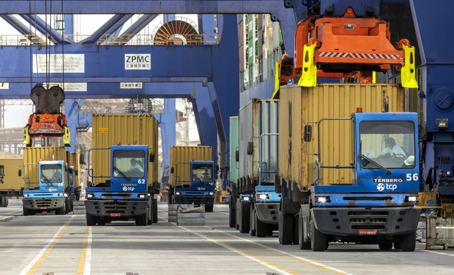 Setor portuário paranaense é destaque entre maiores empresas do Sul