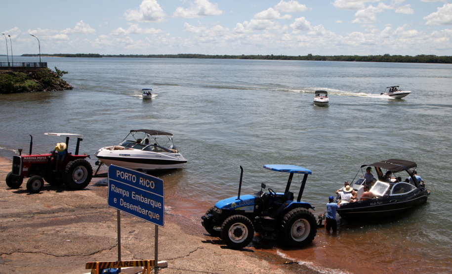 Em Porto Rico, PMPR orienta donos de marinas sobre medidas para evitar acidentes