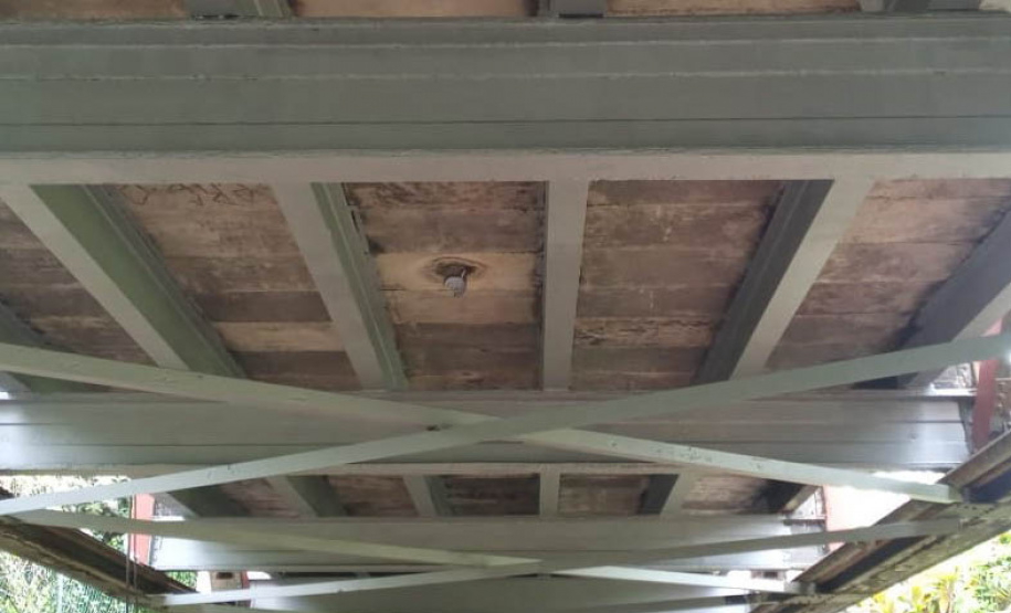 Reforma de ponte metálica em Morretes atinge quase 50% de execução