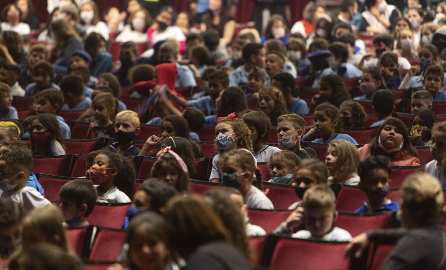 Quase 300 mil pessoas assistiram 527 espetáculos no Centro Cultural Teatro Guaíra em 2022