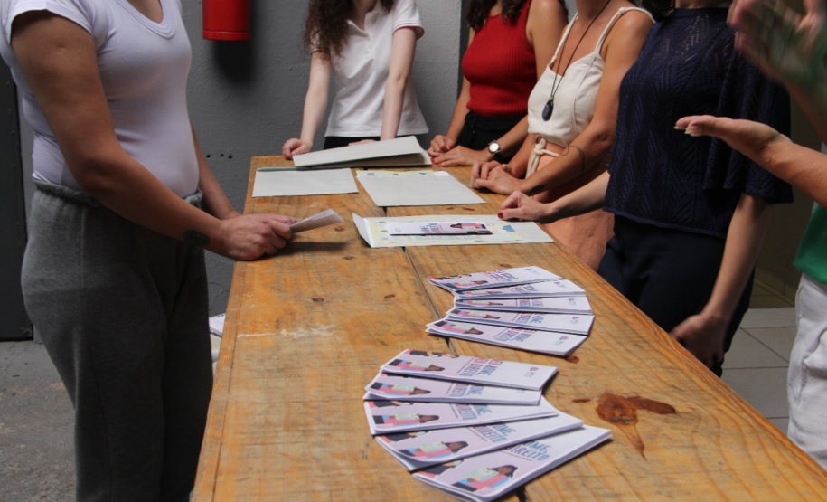 “Meu nome, meu direito no cárcere”: unidade prisional de Rio Branco do Sul entrega certidões retificadas a apenadas travestis e transexuais