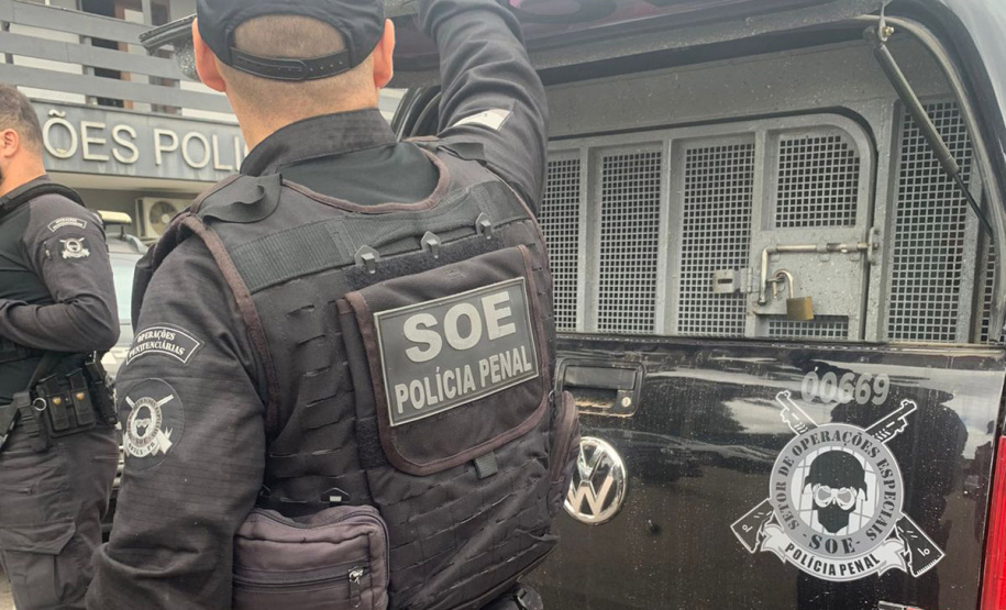 Policiais penais cumprem mandados de prisão durante Operação de Fiscalização da Divisão de Monitoração Eletrônica