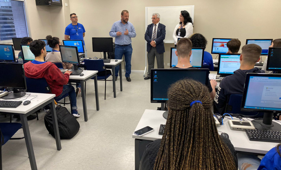 Estado repassa quase R$ 720 mil para projetos de capacitação de jovens do CIEE