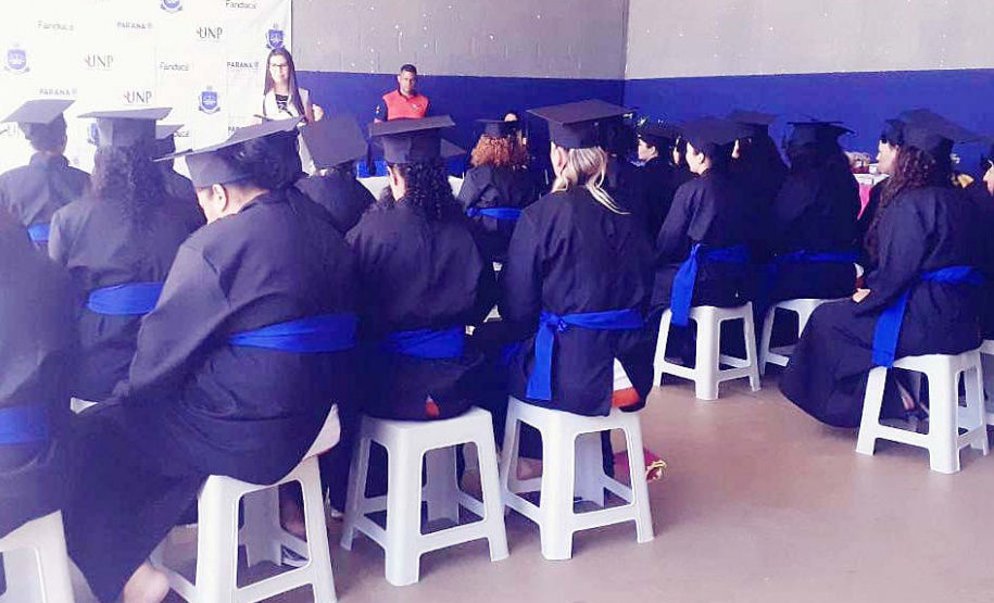 Qualificação profissional chega a mais 32 mulheres em penitenciária de Foz do Iguaçu