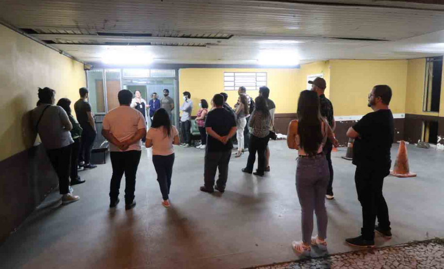 Em visita guiada, público observa o antigo IML de Curitiba do ponto de vista histórico