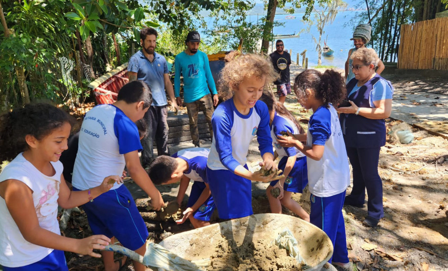 Portos do Paraná leva princípios e ética da permacultura a 15 comunidades
