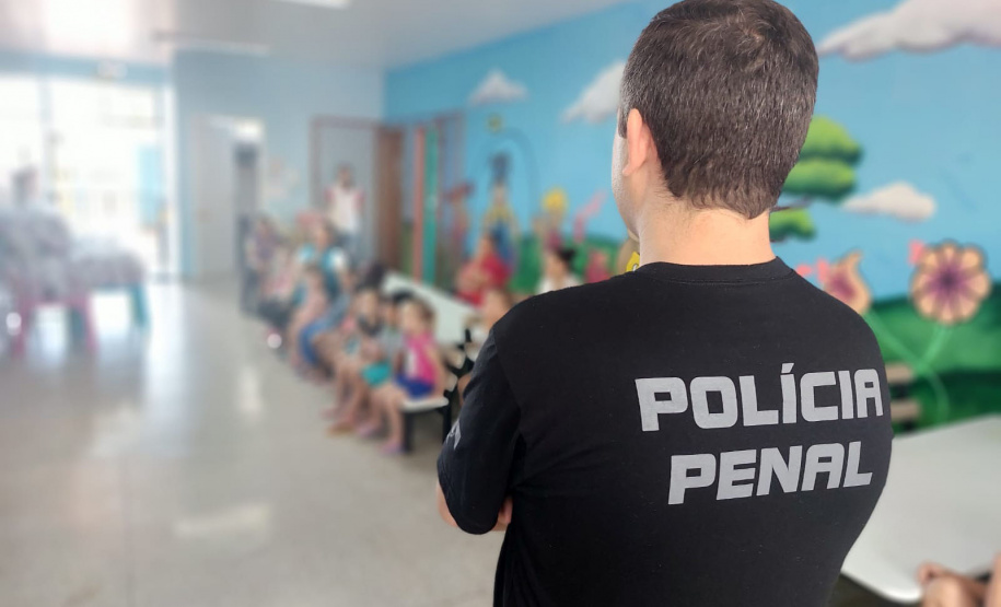 Projeto realizado na Penitenciária Industrial produz naninhas para crianças de Cascavel