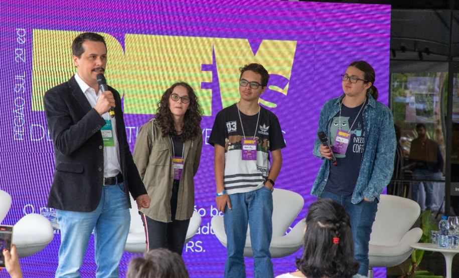 Curso de tecnologia com apoio do BRDE reúne dois mil estudantes