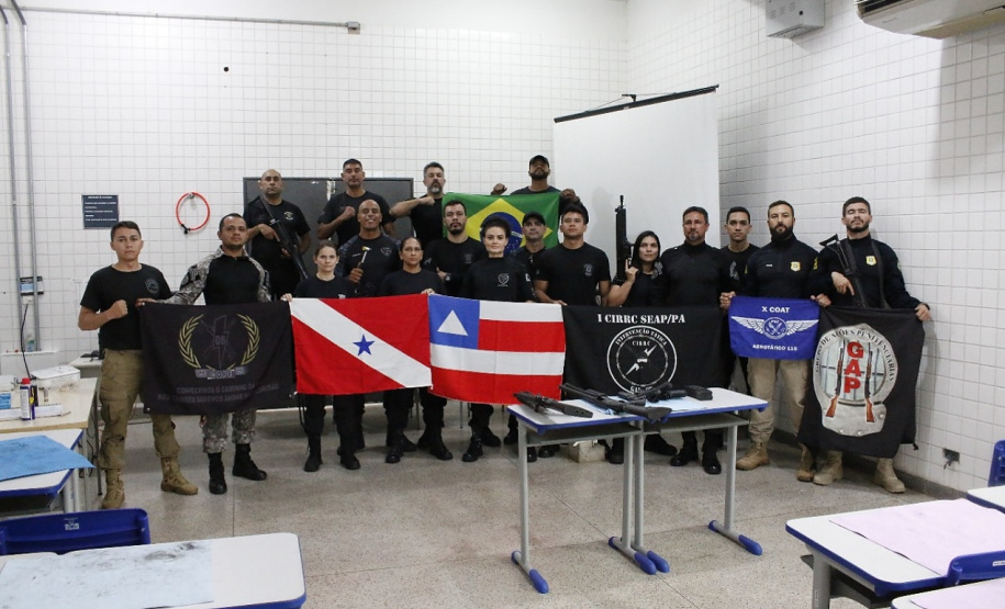 Policiais penais paranaenses aprimoram conhecimento em intercâmbio