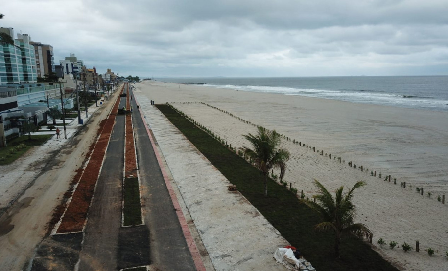 Veranistas devem evitar trechos de obras no litoral, para evitar acidentes
