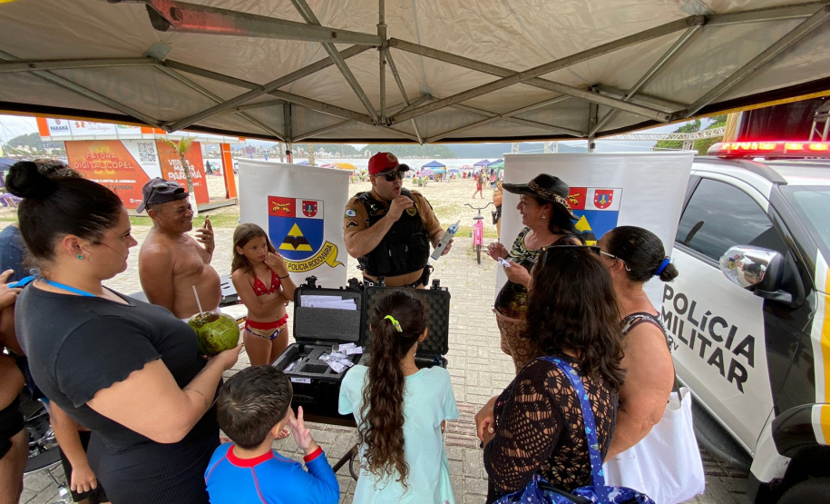 PMPR inicia Ciclo de Exposições com viaturas históricas e atrai centenas de pessoas, em Guaratuba