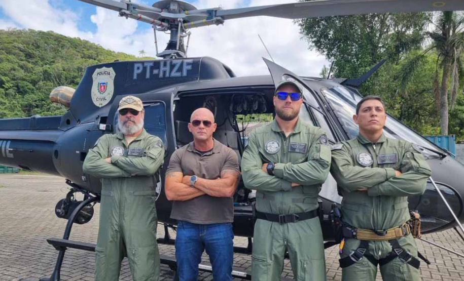 GUARATUBA - Secretário de Segurança acompanha ações do Verão Maior Paraná em Guaratuba e na Ilha do Mel - O secretário e sua comitiva estiveram nas sedes do Corpo de Bombeiros Militar, da Polícia Militar, da Polícia Civil e da Polícia Penal, em Guaratuba -