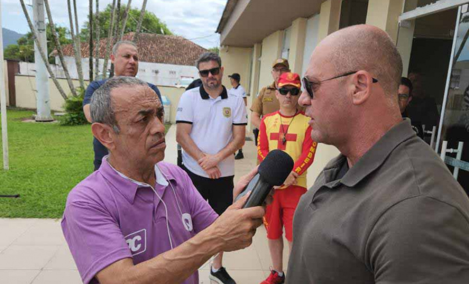 GUARATUBA - Secretário de Segurança acompanha ações do Verão Maior Paraná em Guaratuba e na Ilha do Mel - O secretário e sua comitiva estiveram nas sedes do Corpo de Bombeiros Militar, da Polícia Militar, da Polícia Civil e da Polícia Penal, em Guaratuba -