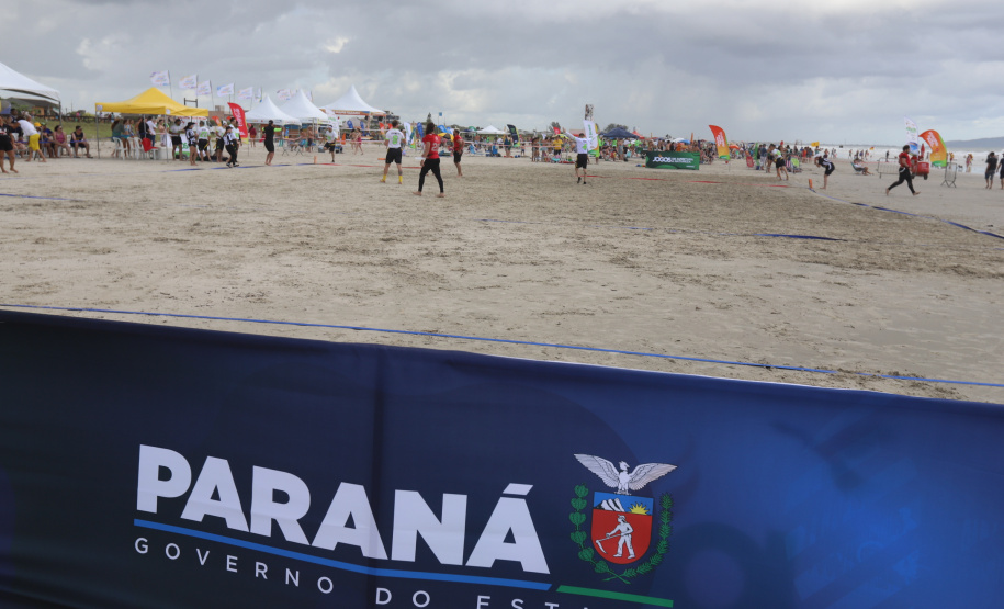Campeonatos de Beach Flag e Futevôlei movimentam o Litoral do Paraná