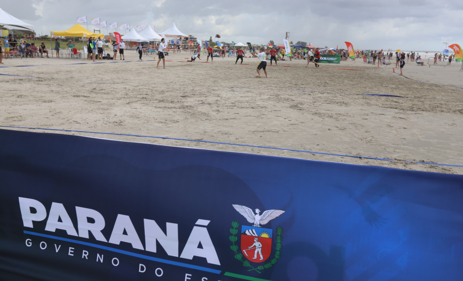 Campeonatos de Beach Flag e Futevôlei movimentam o Litoral do Paraná