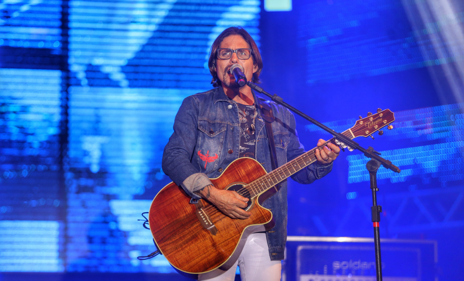 Edson & Hudson e Jeann & Julio encerram primeira semana de shows gratuito no Litoral