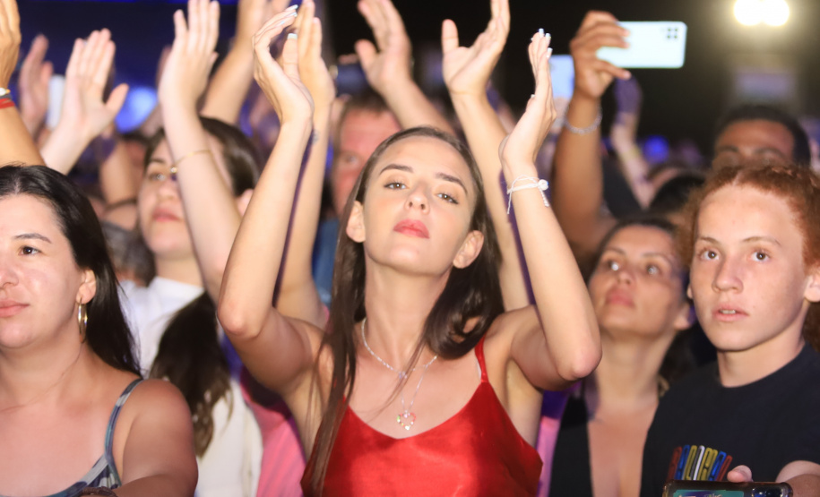 Edson & Hudson e Jeann & Julio encerram primeira semana de shows gratuito no Litoral