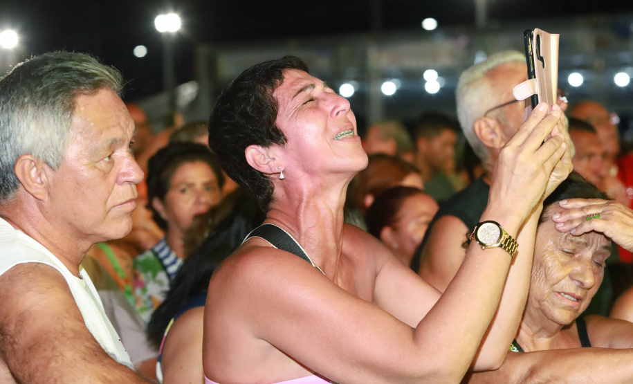 Dupla George Henrique & Rodrigo e Trio Parada Dura agitaram noite de sábado no Litoral